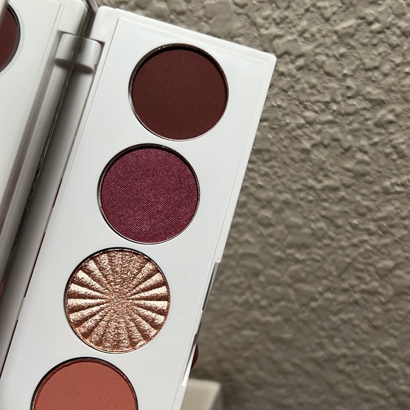 Ofra Signature Symphony Palette - Picture 6 of 8